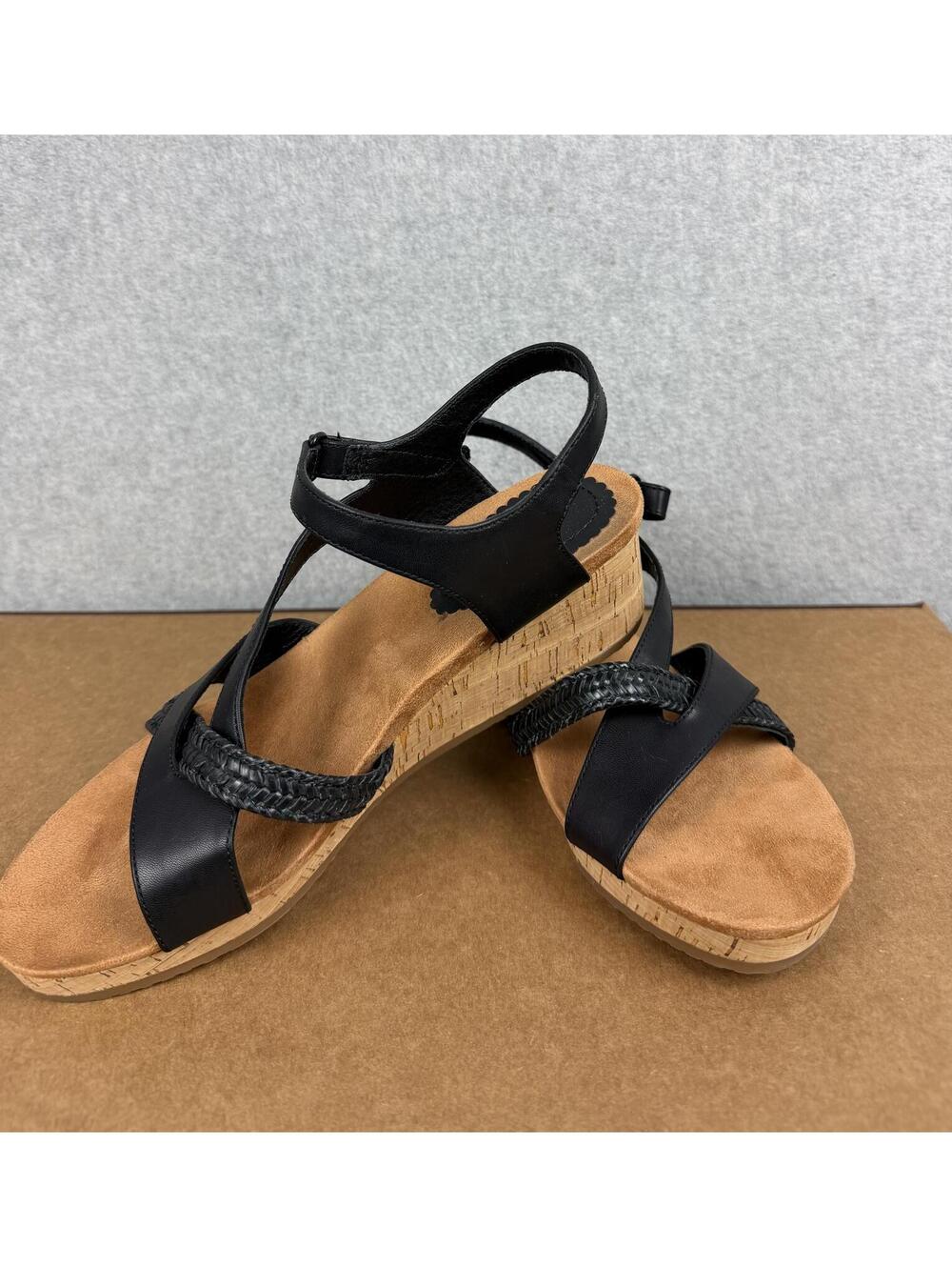 Bare Traps Nichole Wedge